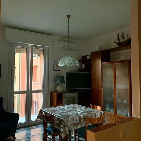 Comfortable Apartament 2 Bedroom Suitable 2-5 Pax Болоня Екстериор снимка