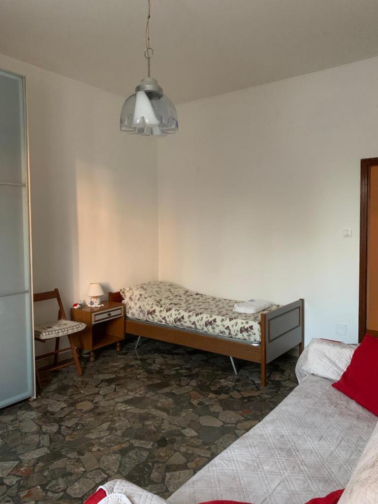 Comfortable Apartament 2 Bedroom Suitable 2-5 Pax Болоня Екстериор снимка
