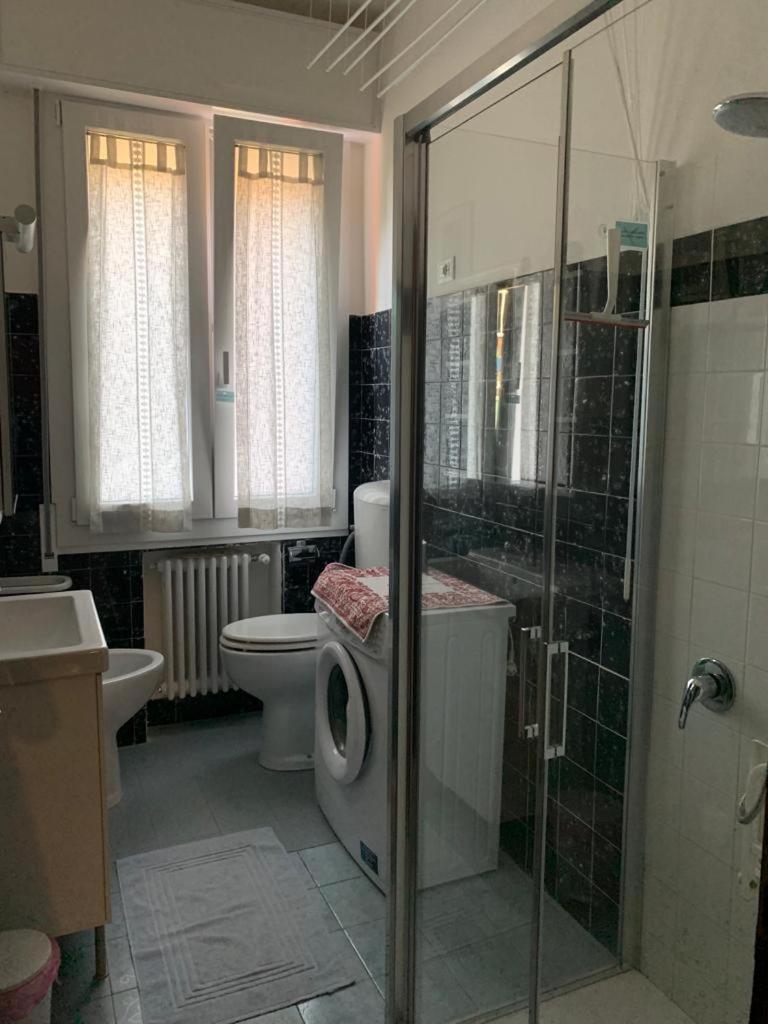 Comfortable Apartament 2 Bedroom Suitable 2-5 Pax Болоня Екстериор снимка