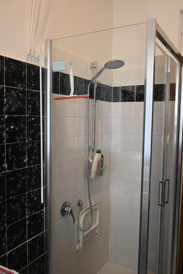 Comfortable Apartament 2 Bedroom Suitable 2-5 Pax Болоня Екстериор снимка