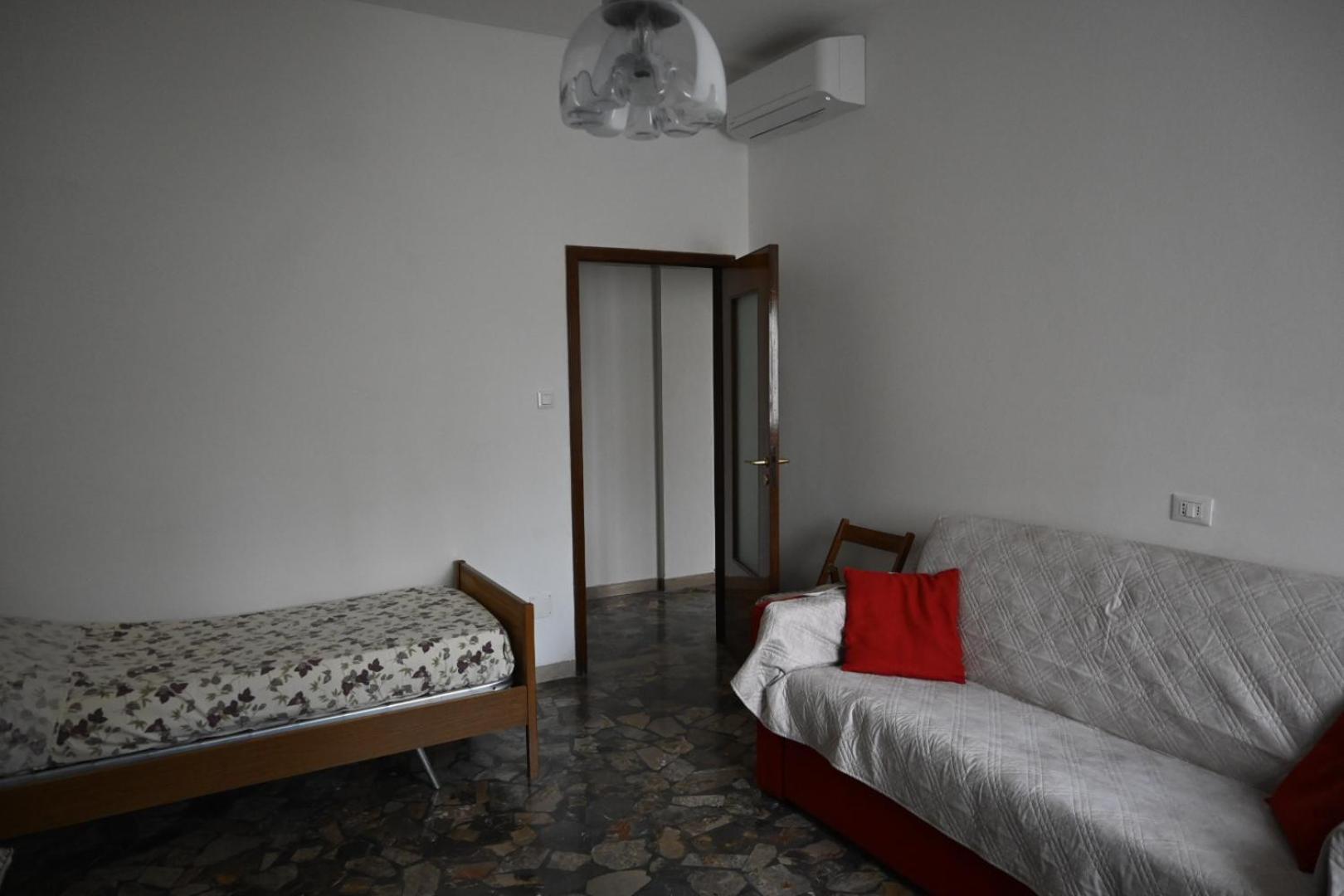 Comfortable Apartament 2 Bedroom Suitable 2-5 Pax Болоня Екстериор снимка